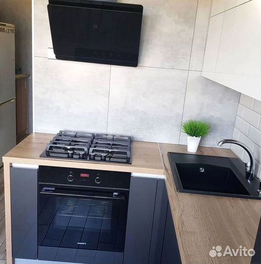 Кухонный гарнитур угловой