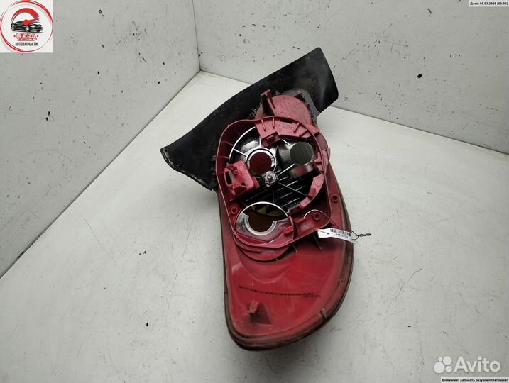 Фонарь задний правый б/у Peugeot 206 9632645877