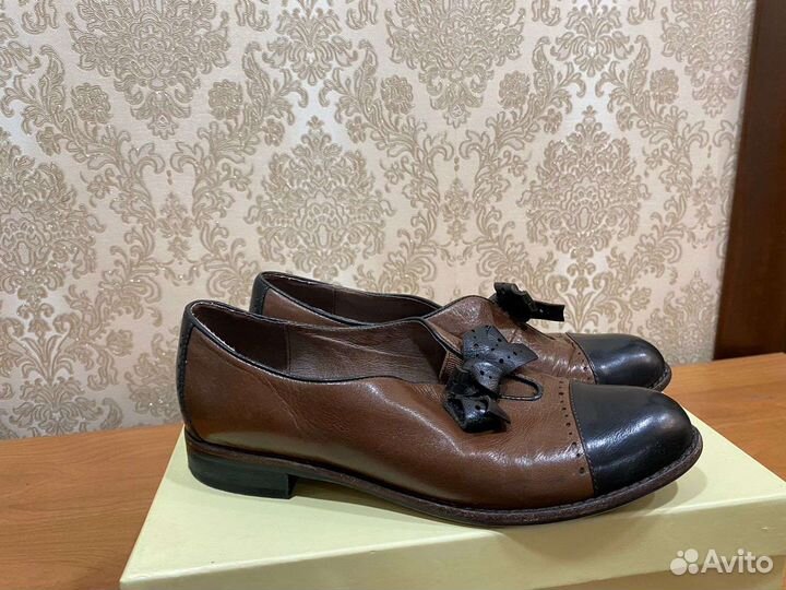 Политики кожаные