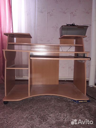 Компьютерный стол