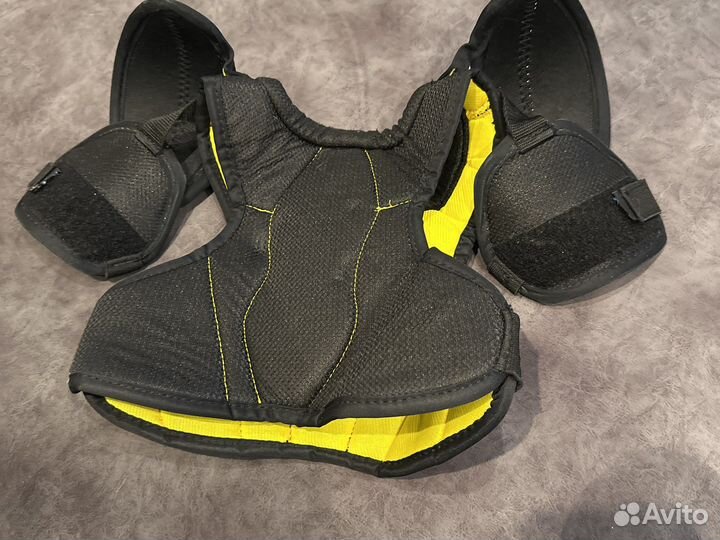 Нагрудник хоккейный детский