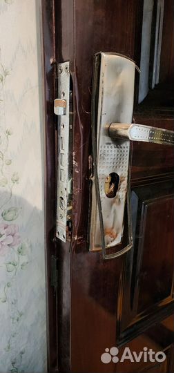 Металлическая дверь бу