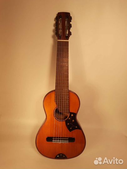 Семиструнная гитара старинная