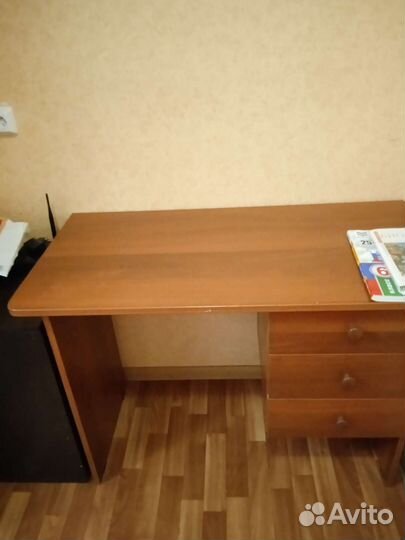 Письменный стол