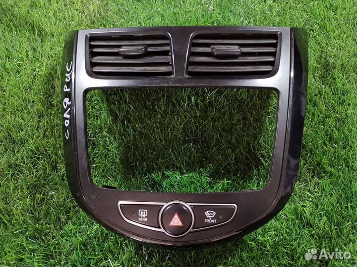 Рамка магнитолы Hyundai Solaris