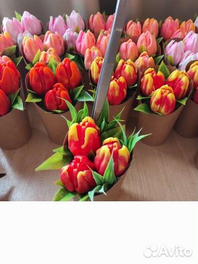 Помощник флориста на производство фигурного мыла