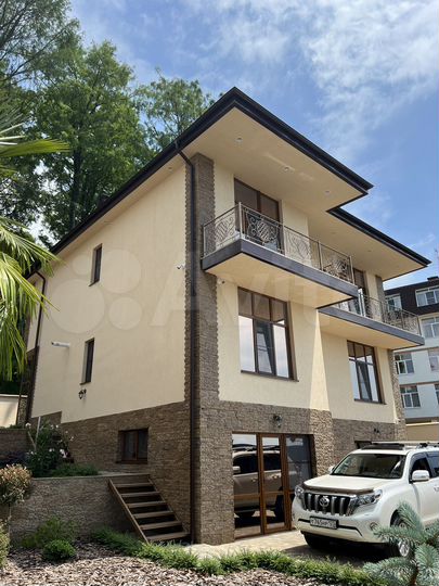 Дом 333,5 м² на участке 6,5 сот.