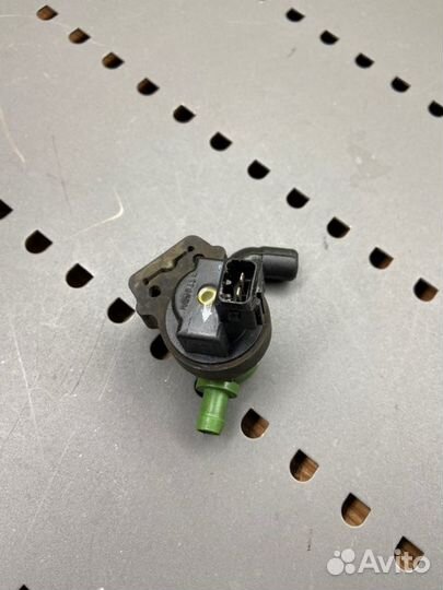 Клапан вентиляции топливного бака Mercedes-Benz