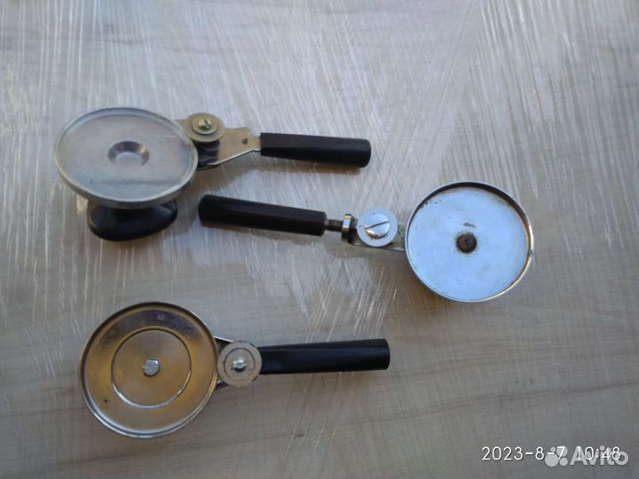 Закатыватель крышек