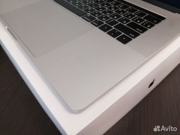 Macbook pro 15 2019 i9/16Gb/500Gb 138 циклов