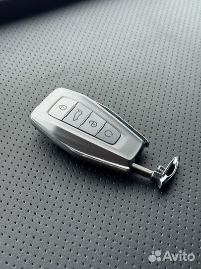 Смарт ключ geely coolray