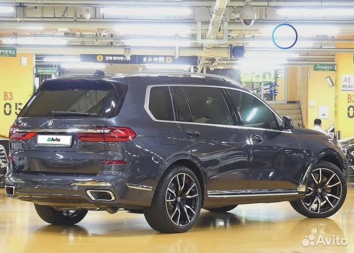 BMW X7 3.0 AT, 2022, 12 000 км