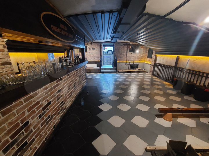 Кафе с ремонтом и низкой арендой, 142 м²