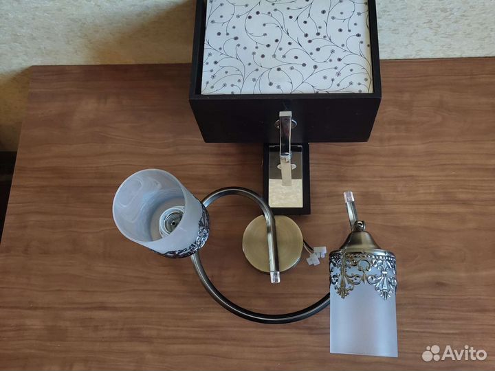Светильник-бра настенный