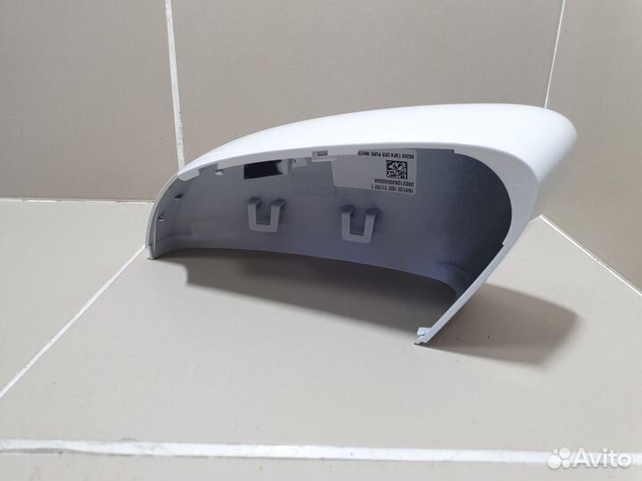 Накладка / крышка правого зеркала Skoda Rapid 1 2