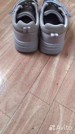 Полуботинки 33р