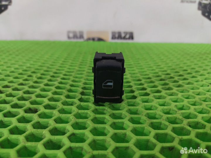 Кнопка стеклоподъемника