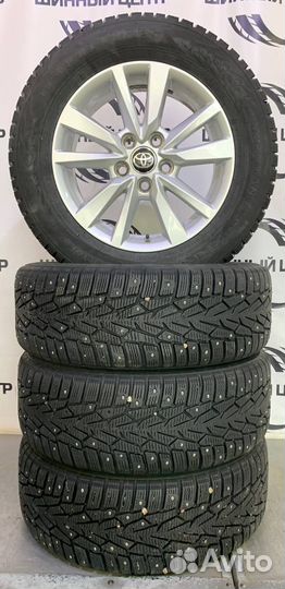 Колеса зимние (шип) Nokian 205/65R16 Camry