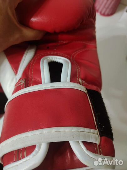 Боксерские перчатки (10 oz)