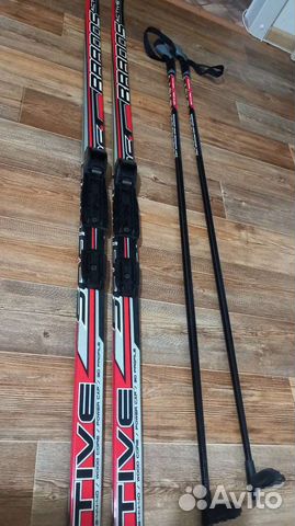 Комплект лыж с ботинками