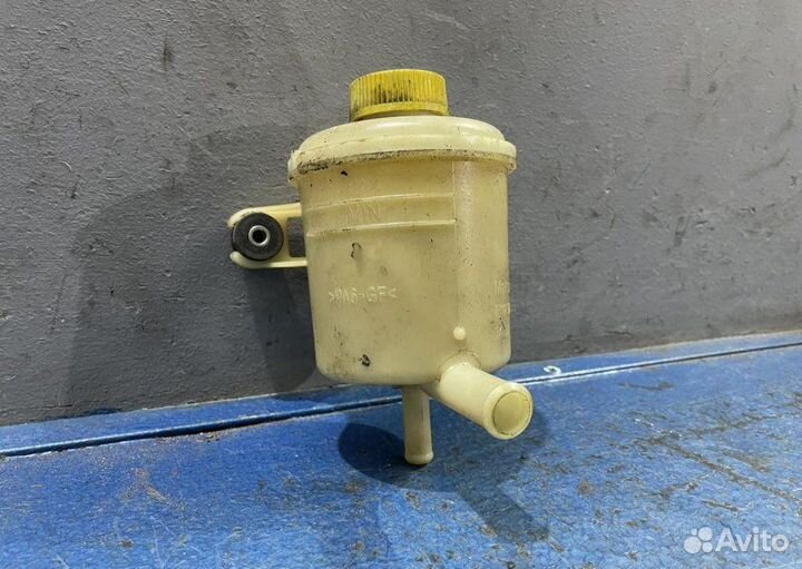 Бачок гура Ford Escape ZD