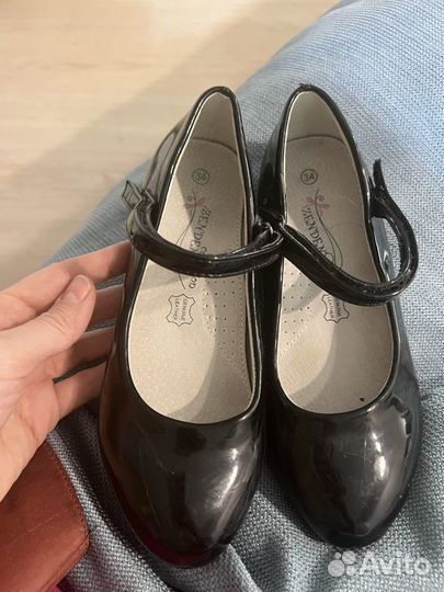 Туфли черные лак, для девочки 33