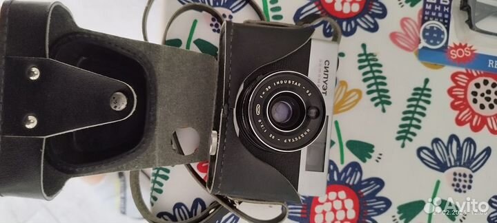 Продаю пленочный фотоаппарат силуэт