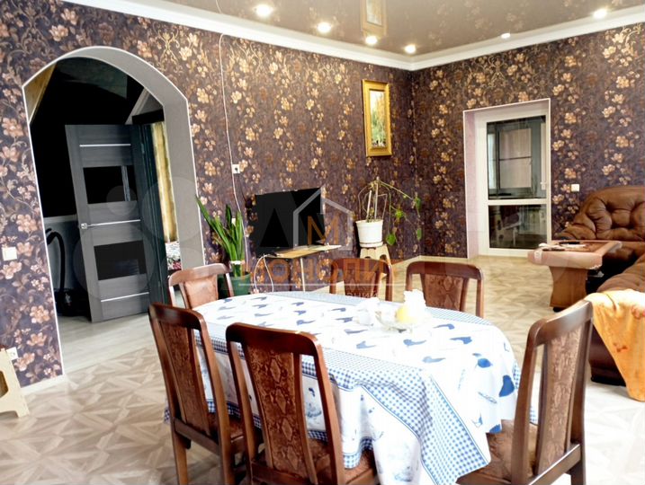 Дом 127,4 м² на участке 3,7 сот.