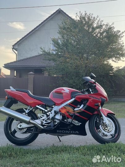 Honda cbr 600f4