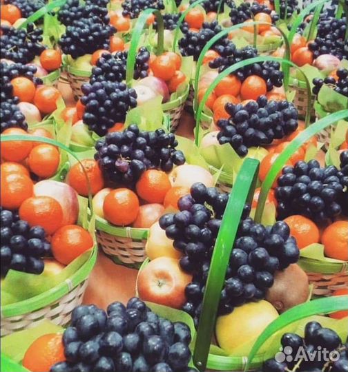 Фруктовые и ягодные корзины с доставкой