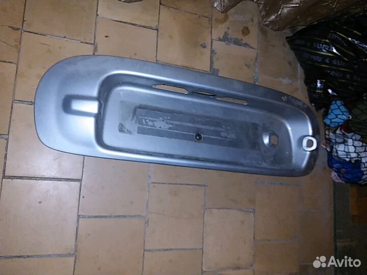 Накладка на заднюю дверь багажник Hyundai Santa Fe