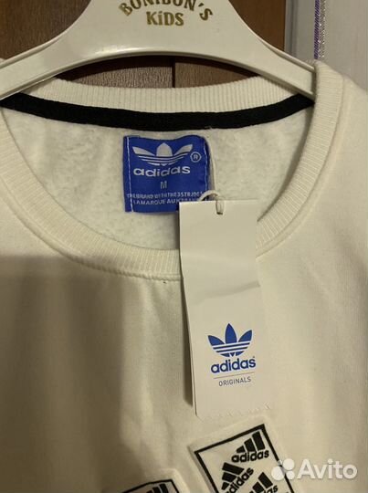 Свитшот adidas новый