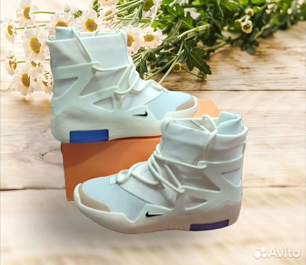 Новые кроссовки Nike Air fear of god 1