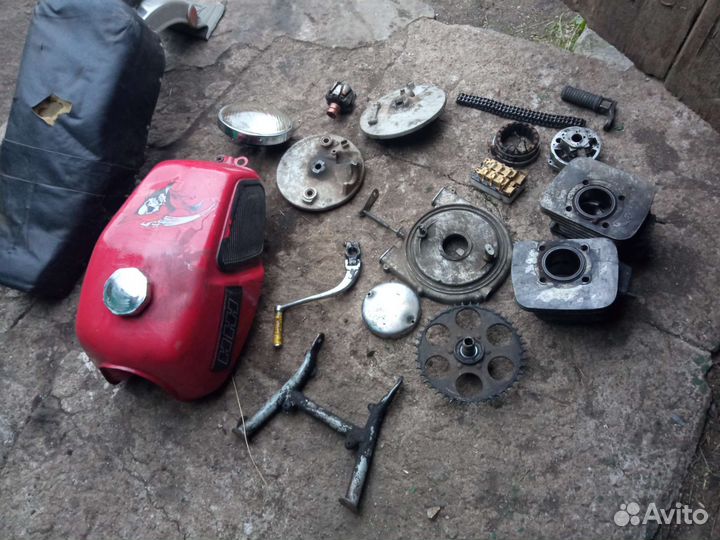 Продам запчасти на Иж юпитер 4