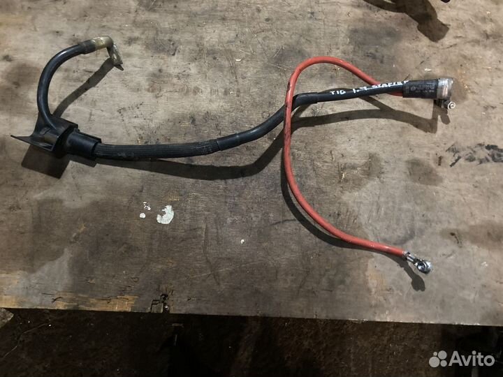 Клемма аккумулятора плюс VW Tiguan