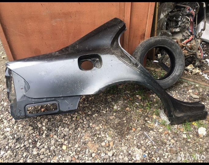 Mercedes W211 Крыло Задние мерседес W211