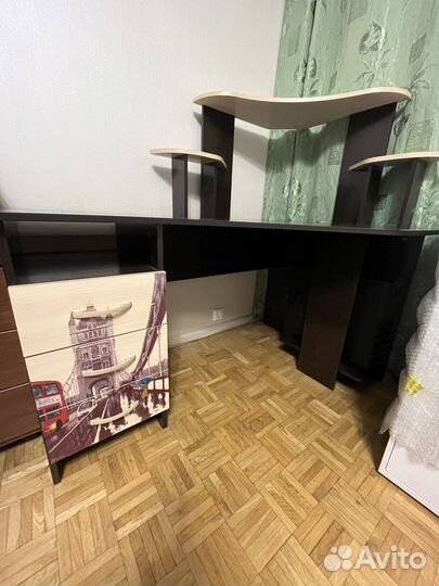 Компьютерный стол