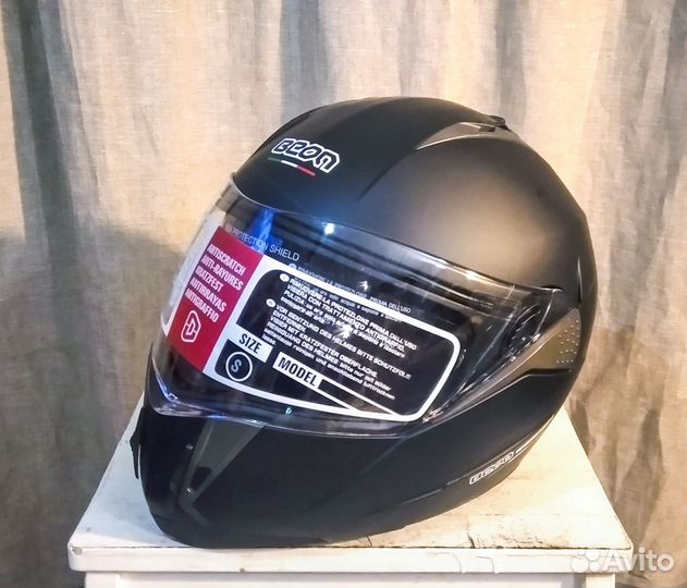 Мотошлем модуляр beon Design