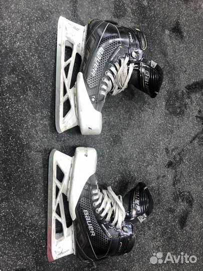 Вратарские коньки bauer pro