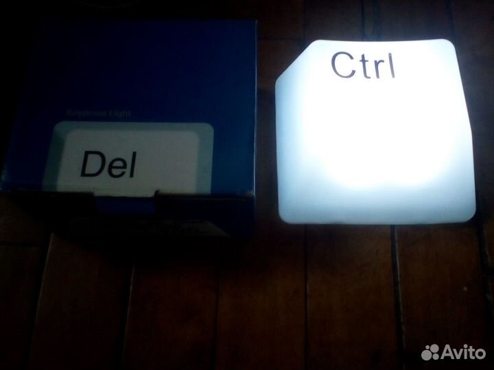 Светильник ночник в виде кнопки клавиатуры