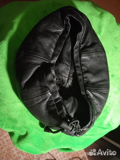 Берет женский. натуральная кожа. утепленная