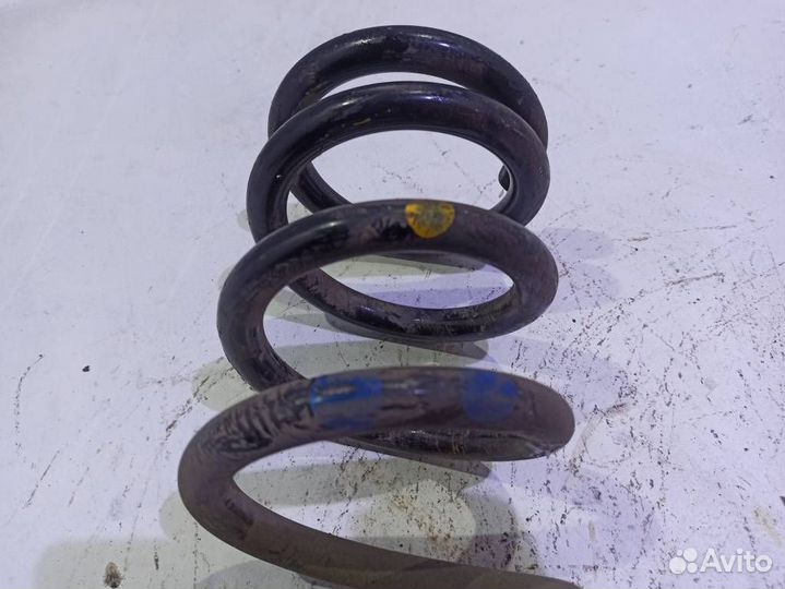 Пружина задняя Инфинити