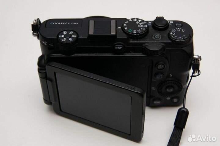 Nikon 7700