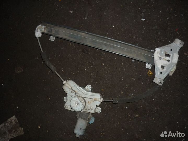 Стеклоподъемник передний правый Шевроле Лачетти