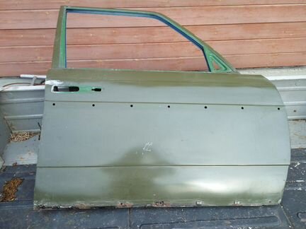 Дверь задняя левая для Мерседес W123