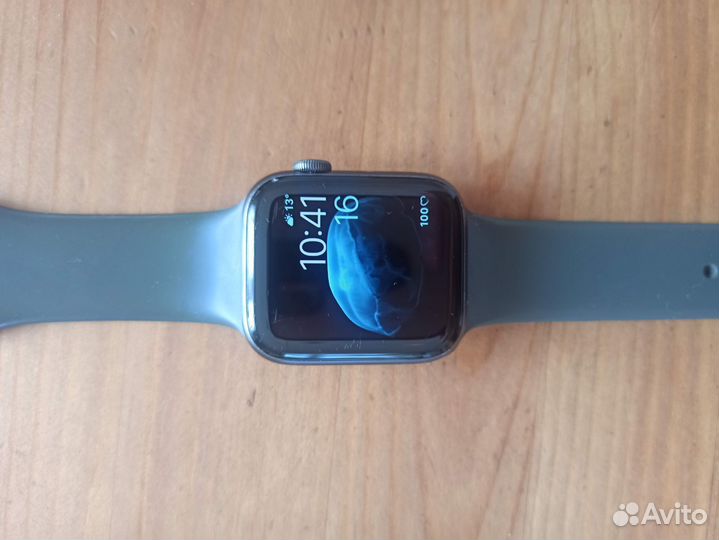 Часы apple watch 4,44 mm