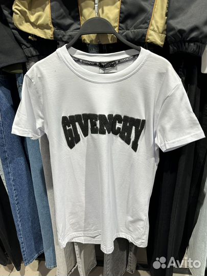 Футболка Givenchy