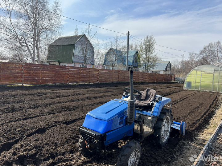 Вспашка земли минитрактором