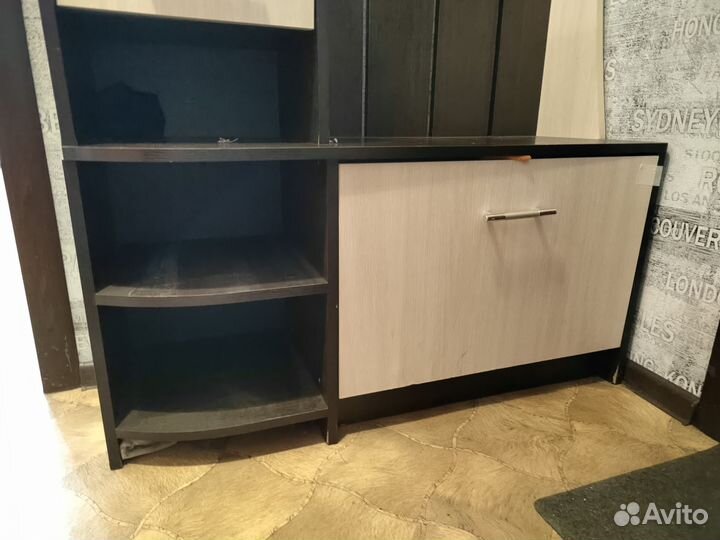 Вешалка в прихожую с обувницей