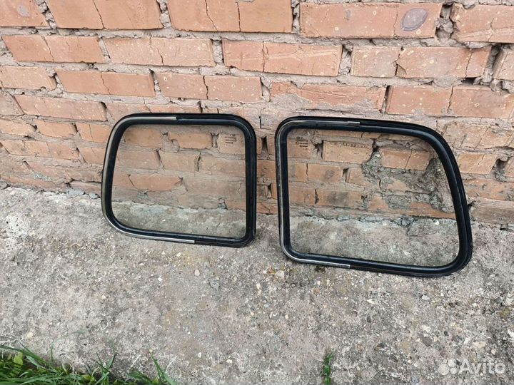 Форточка задняя Нива 2131